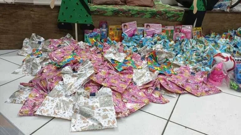 solidariedade-br7-entrega-doces-e-brinquedos-no-dia-das-cria-capa